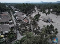 Melihat Kondisi Desa Sumberwuluh Usai Erupsi Gunung Semeru