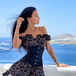 Potret Cantik Yana Orfeeva, Disebut Selingkuhan Pangeran Arab