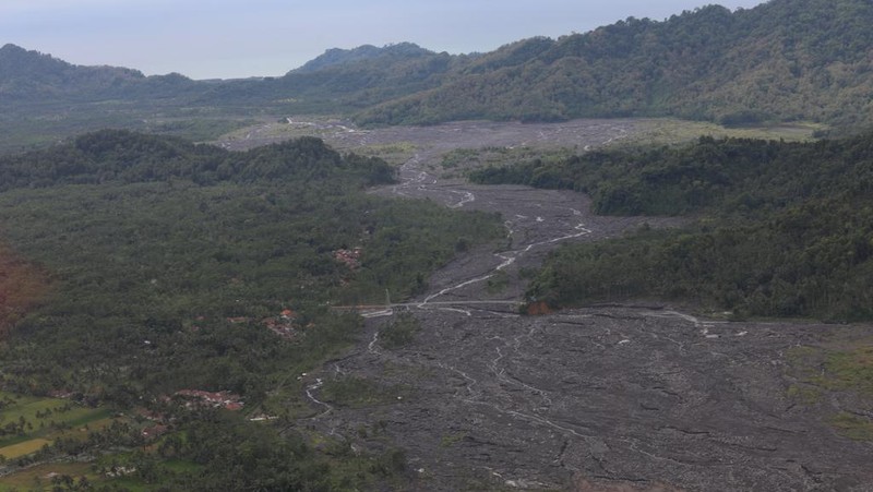 Erupsi Gunung Semeru (BNPB)