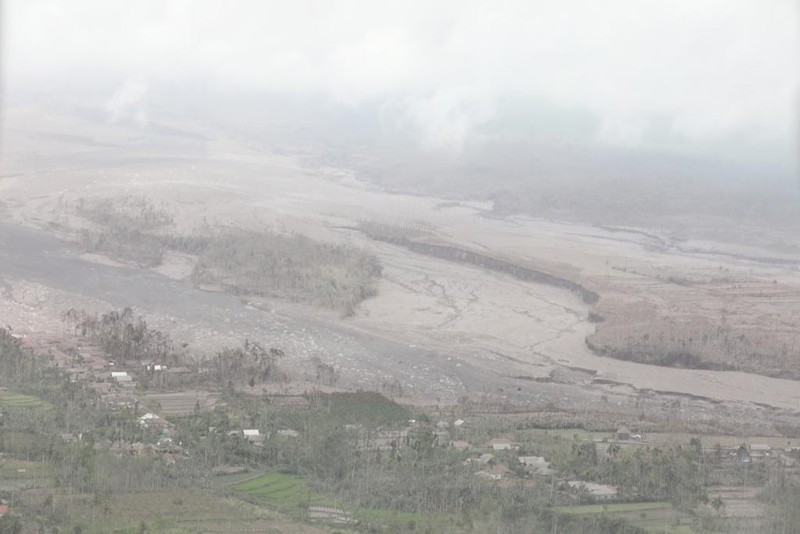 Erupsi Gunung Semeru (BNPB) Erupsi Gunung Semeru (BNPB)