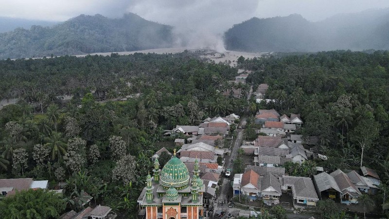 Erupsi Gunung Semeru (BNPB)