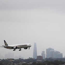 Turbulensi Maut, Singapore Airlines Kompensasi Rp407 Juta ke Penumpang