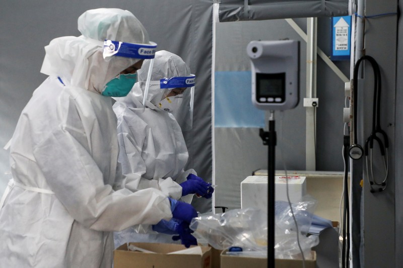 Singapura, Malaysia membuka kembali perbatasan darat di tengah kekhawatiran atas varian Omicron. (REUTERS/CAROLINE CHIA) Singapura, Malaysia membuka kembali perbatasan darat di tengah kekhawatiran atas varian Omicron. (REUTERS/CAROLINE CHIA)