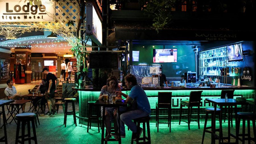 Singapura, Malaysia membuka kembali perbatasan darat di tengah kekhawatiran atas varian Omicron. (REUTERS/CAROLINE CHIA)