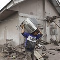 6.380 Debitur Terdampak Erupsi Semeru Minta Relaksasi ke OJK
