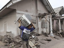 6.380 Debitur Terdampak Erupsi Semeru Minta Relaksasi ke OJK