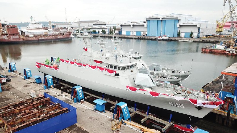 Kapal Cepat Rudal (KCR) 60 Meter di PT PAL, Surabaya (Dokumentasi Biro Humas Setjen Kemhan)