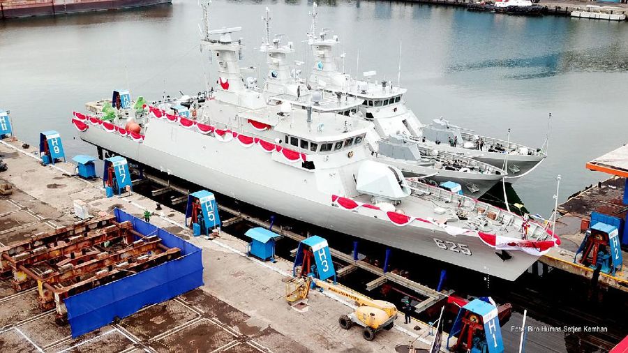 Kapal Cepat Rudal (KCR) 60 Meter di PT PAL, Surabaya (Dokumentasi Biro Humas Setjen Kemhan)