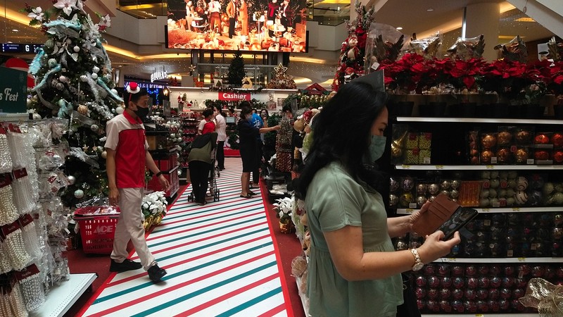 Pernak-pernik pelengkapan Natal (CNBC Indonesia/Tri Susilo) Pernak-pernik pelengkapan Natal (CNBC Indonesia/Tri Susilo)