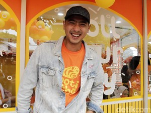 Arya Saloka Selalu Evaluasi Diri Sepulang Umrah, Jalani Semua Takdir