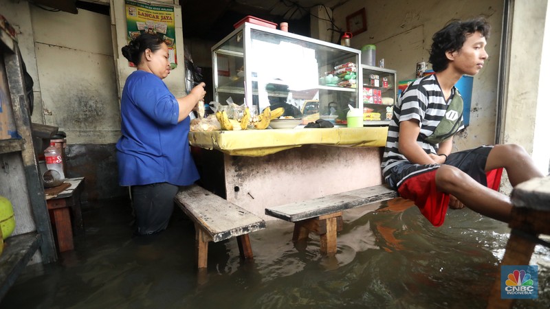 Banjir Rob di Muara Angke (CNBC Indonesia/Andrean Kristianto) Banjir Rob di Muara Angke (CNBC Indonesia/Andrean Kristianto)
