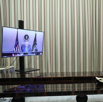 Intip Biden & Putin 'Empat Mata', Tegang Bahas Rusuh AS-Rusia