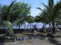 Jarang Terjadi, Pantai Ancol Diserang Parah Banjir Rob