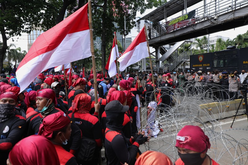 Demo Buruh di Patung Kuda (CNBC Indonesia/Tri Susilo)
