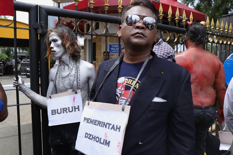 Demo Buruh di Patung Kuda (CNBC Indonesia/Tri Susilo)