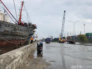 BPBD DKI: Waspada Banjir Pesisir hingga 27 Januari 2024