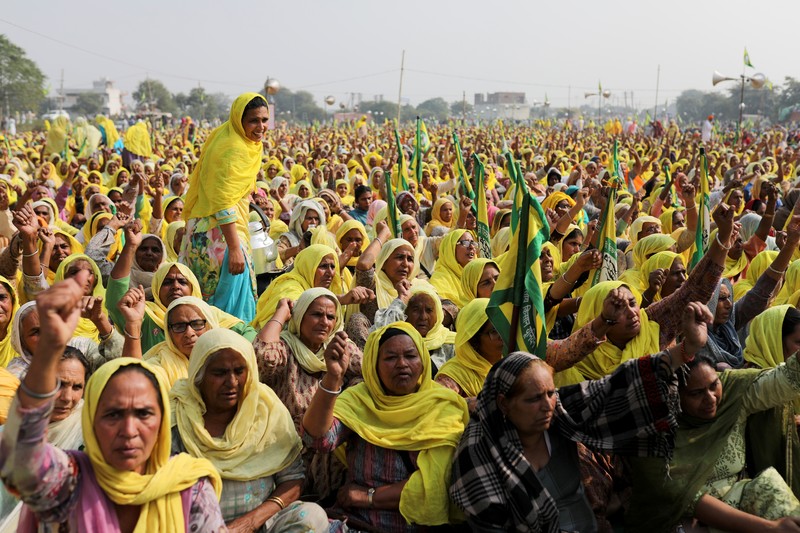 Farmers gather to mark the first anniversary of their protests on the outskirts of Delhi at Pakora Chowk near Tikri border, India, November 26, 2021. REUTERS/Anushree Fadnavis