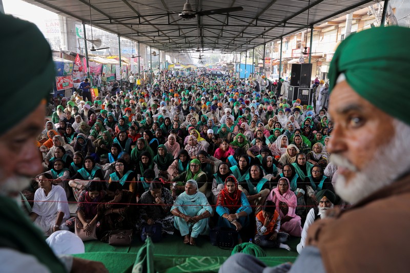 INDIA-FARMERS/PROTESTS Farmers gather to mark the first anniversary of their protests on the outskirts of Delhi at Pakora Chowk near Tikri border, India, November 26, 2021. REUTERS/Anushree Fadnavis