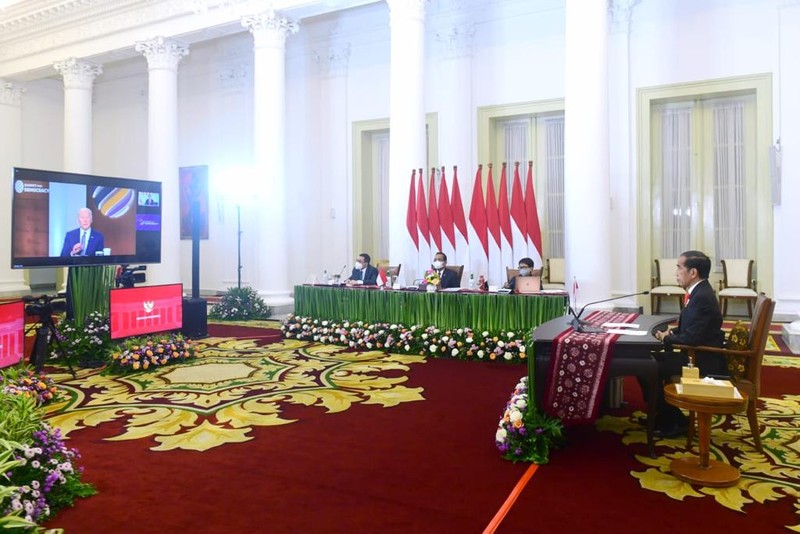 Presiden Joko Widodo menyampaikan komitmen Indonesia untuk terus memajukan demokrasi dan hak asasi manusia (HAM), baik pada level kawasan maupun global. Salah satu wujud konkretnya adalah penyelenggaraan Bali Democracy Forum (BDF) yang tepat hari ini, 9 Desember 2021. (Muchlis Jr - Biro Pers Sekretariat Presiden)