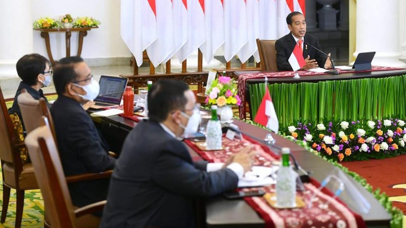 Presiden Joko Widodo menyampaikan komitmen Indonesia untuk terus memajukan demokrasi dan hak asasi manusia (HAM), baik pada level kawasan maupun global. Salah satu wujud konkretnya adalah penyelenggaraan Bali Democracy Forum (BDF) yang tepat hari ini, 9 Desember 2021. (Muchlis Jr - Biro Pers Sekretariat Presiden)