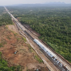 Faisal Basri: Kereta Cepat Rugi Sampai Kiamat!