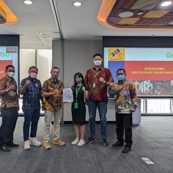 Grab Gandeng Asparindo Digitalisasi Pasar Tradisional