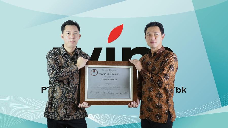Perusahaan yang bergerak di bisnis produsen dan pemasok beras, PT Wahana Inti Makmur Tbk (NASI), mencatatkan saham perdana di Bursa Efek Indonesia, Senin (13/12/2021).