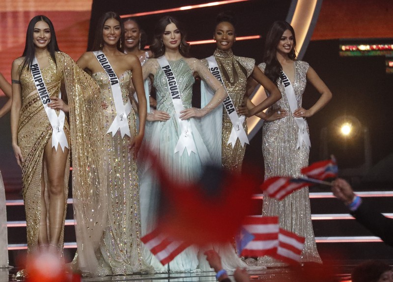 ISRAEL-MISSUNIVERSE/ Miss Universe contestants compete during the Miss Universe pageant in the Red Sea resort of Eilat, Israel December 13, 2021. REUTERS/Ronen Zvulun