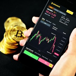 Perintah Google dan Apple Tendang Binance, Tetangga RI Terancam