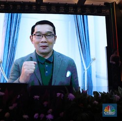 Beda dengan Anies, Kang Emil Naikkan UMP 2022 Sesuai Aturan
