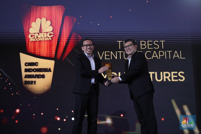 PT. Ajaib Sekuritas Asia terpilih menjadi pemenang penghargaan kategori The Best Retail Brokerage Firm dalam acara penghargaan CNBC Indonesia Award 2021. (CNBC Indonesia/ Tri Susilo) PT. Ajaib Sekuritas Asia terpilih menjadi pemenang penghargaan kategori The Best Retail Brokerage Firm dalam acara penghargaan CNBC Indonesia Award 2021. (CNBC Indonesia/ Tri Susilo)