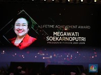 Megawati Soekarnoputri Terima Lifetime Achievement Award