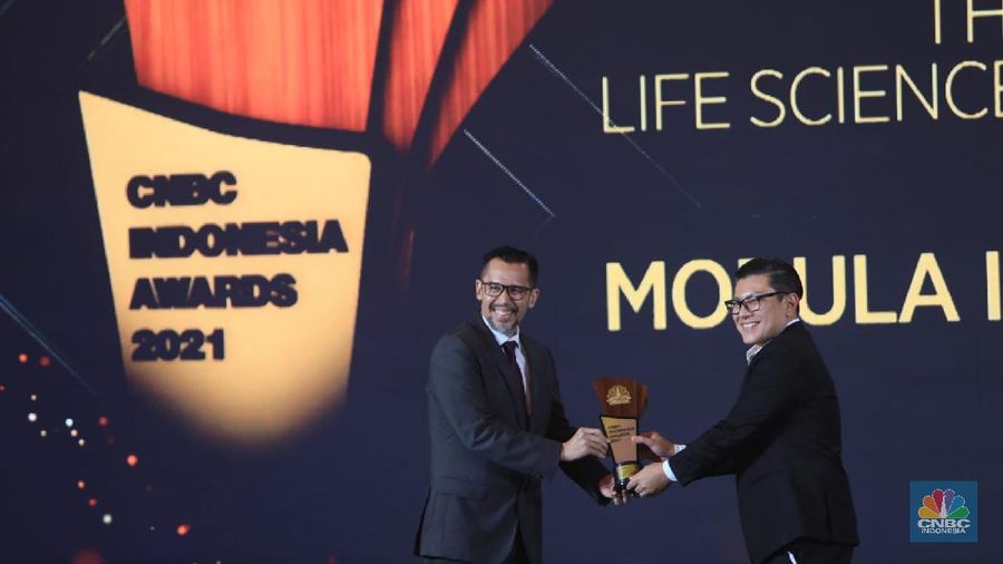 Morula IVF Indonesia terpilih menjadi pemenang penghargaan kategori The Best Life Sciences & IVF Services dalam acara penghargaan CNBC Indonesia Award 2021. (CNBC Indonesia/ Muhammad Sabki)