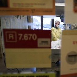 Omicron 'Menggila' di AS, Dominasi 73% Kasus Kalahkan Delta