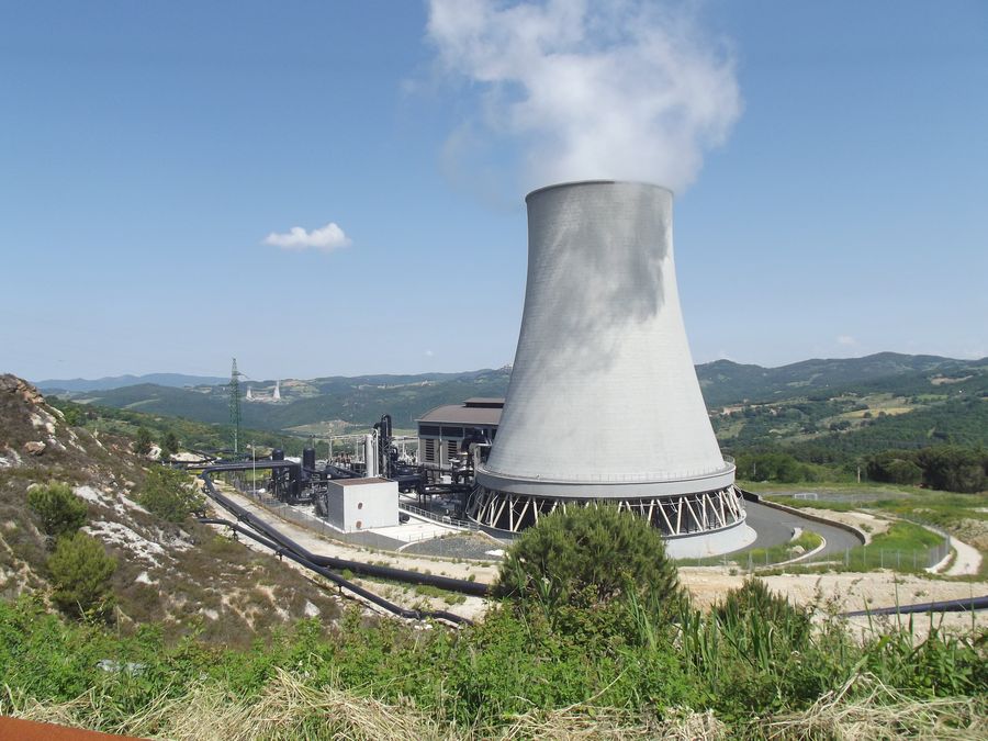 pembangkit energi geothermal