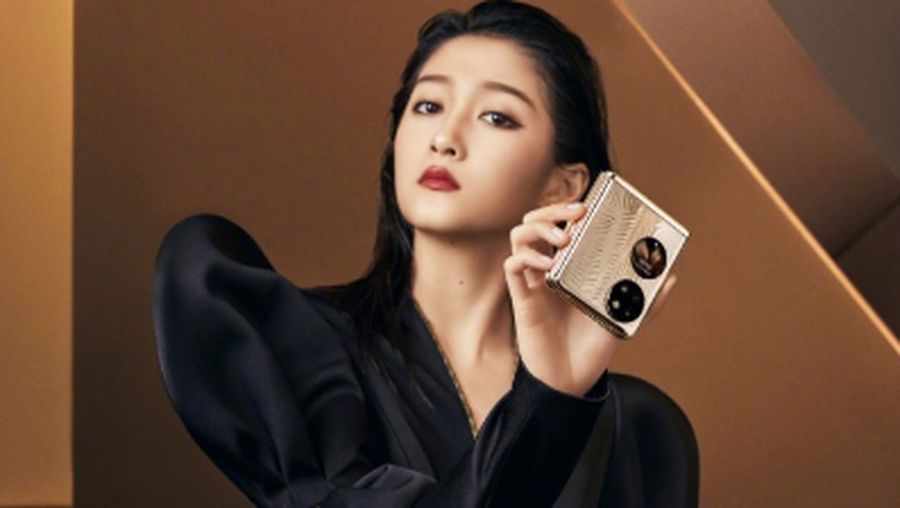 Huawei P50 Pocket (Tangkapan Layar via Harper's Bazaar China)