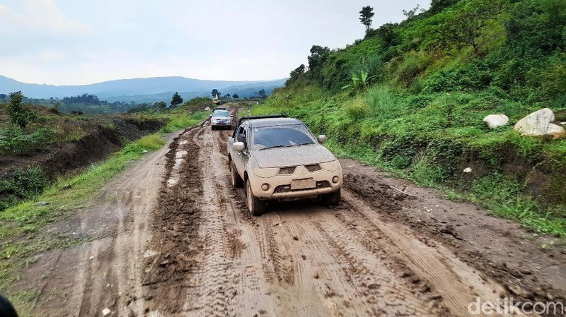 Hutomo Mandala Putra atau Tommy Soeharto membangun lapangan golf di atas lahan seluas 120 Hektar di kawasan Sentul, Babakanmadang, Kabupaten Bogor. (M. Sholihin/detikcom)