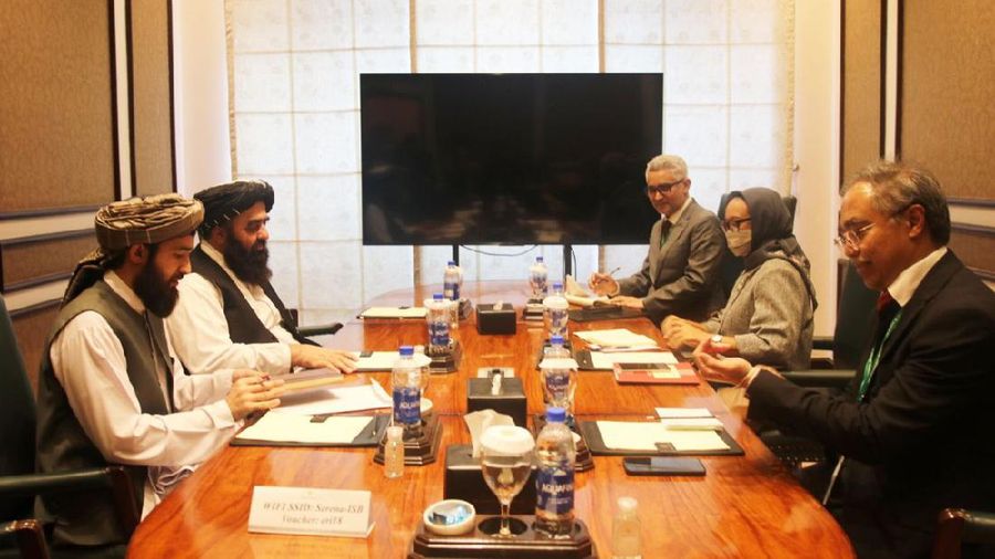 Bertemu dengan perwakilan Taliban, Amir Khan Muttaqi di Islamabad (18/12) dan membahas situasi kemanusiaan, pendidikan, dan pemberdayaan perempuan. (Tangkapan layar @Menlu RI)
