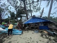 Filipina Diterjang Badai Topan Besar, 75 Orang Meninggal