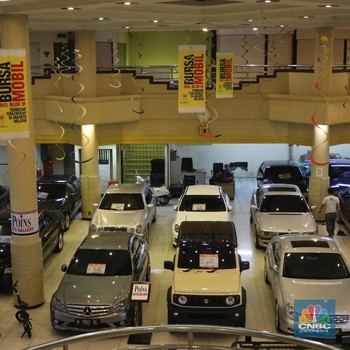 Yang Penting Laku, Mau Ganti Tahun Mobil Bekas Cuci Gudang!