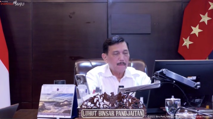Keterangan Pers Menteri terkait Evaluasi PPKM, Jakarta, Senin (20/12/2021). (Tangkapn layar youtube Sekpres RI)