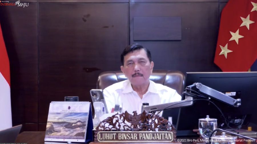Keterangan Pers Menteri terkait Evaluasi PPKM, Jakarta, Senin (20/12/2021). (Tangkapn layar youtube Sekpres RI)