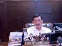 Luhut Ungkap Bahaya Selain Omicron di 2022, Berani Baca?