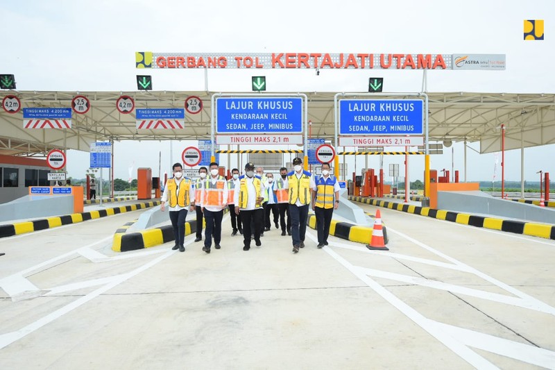 Pengoperasian Jalan Tol Akses Bandara Kertajati. (Dok: Kementerian PUPR) Pengoperasian Jalan Tol Akses Bandara Kertajati. (Dok: Kementerian PUPR)