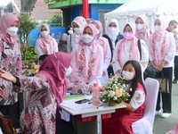 Lebih Cepat dari Target WHO, Vaksinasi RI Tembus 40% Populasi