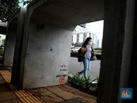 Bukan Cuma Panas, Ini 3 Alasan Penduduk RI Malas Jalan Kaki