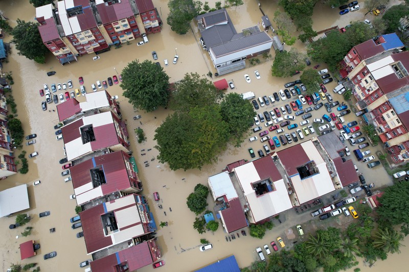 Suasana banjir di Malaysia. (via REUTERS/iainaazhr (TikTok)/Aina Syafiqa)