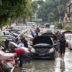 Bukan RI! Kuala Lumpur Malaysia Banjir, Jalan-jalan Tenggelam