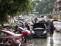 Bukan RI! Kuala Lumpur Malaysia Banjir, Jalan-jalan Tenggelam