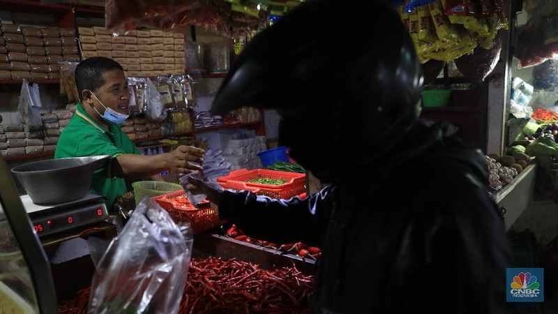 Suasana pasar jelang nataru (CNBC Indonesia/Muhammad sabki)